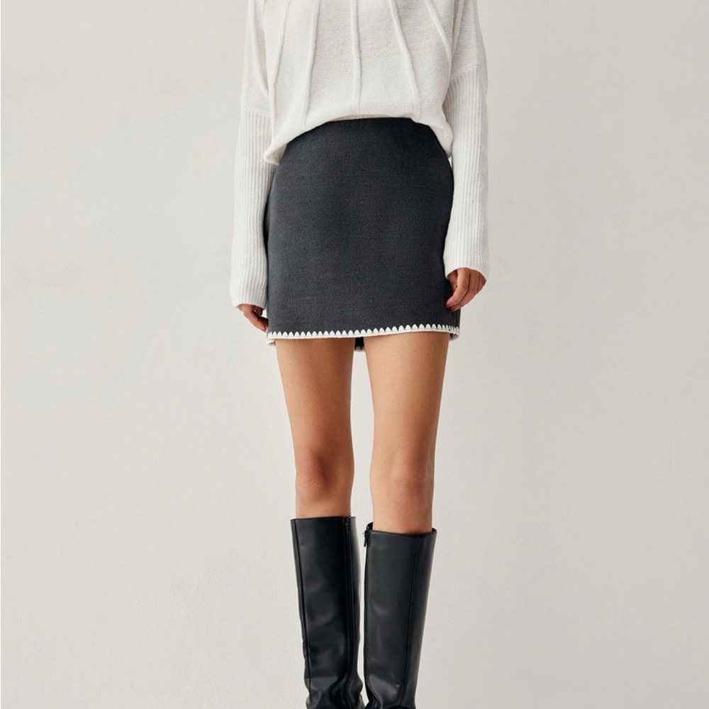 Commense Embroidered Trim Mini Skirt - Picture 2 of 4